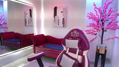 Snapshot of black_roseee chatting on 10-25-25, 03:36 Rousse online show from 10-25-25, 03:36