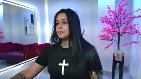 Snapshot of black_roseee chatting on 11-06-25, 03:29 Rousse online show from 11-06-25, 03:29