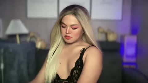Snapshot of blackbarbiechantalxvx chatting on 03-04-25, 01:59 blackbarbiechantalxvx online show from 03-04-25, 01:59