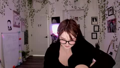 Ella online show from 03-21-26, 11:30