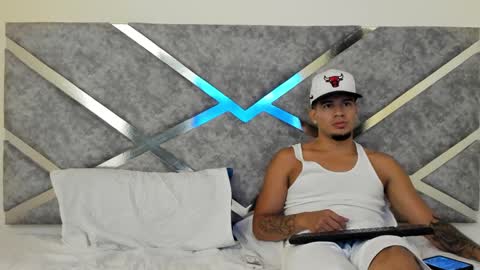 Snapshot of blackdreams1__ chatting on 01-08-25, 11:30 Black Dreams online show from 01-08-25, 11:30