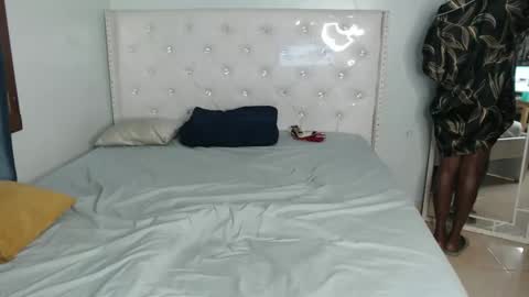 Cleo online show from 10-13-25, 01:16