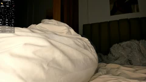 Snapshot of blackmilk_01 chatting on 04-05-26, 02:42 Karina online show from 04-05-26, 02:42