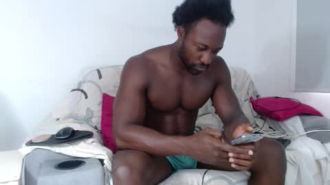 Twtter 1MikeBeckford            Onlyfns beckfordmike online show from 02-08-26, 12:30