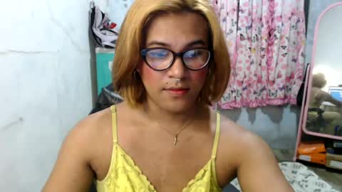 Ellez online show from 07-15-26, 06:57