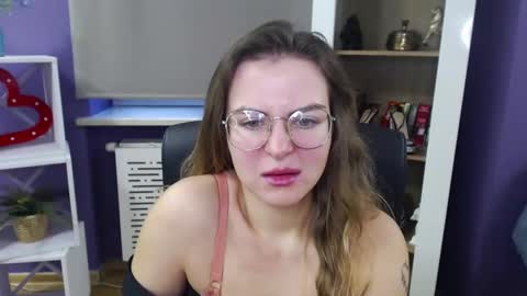 Z O E Y online show from 12-11-24, 09:09