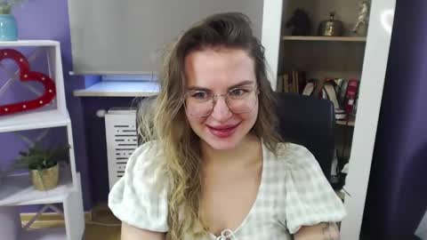 Z O E Y online show from 12-17-24, 10:34