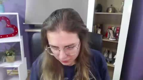 Z O E Y online show from 01-02-25, 08:39