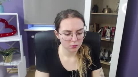 Z O E Y online show from 01-14-25, 08:52