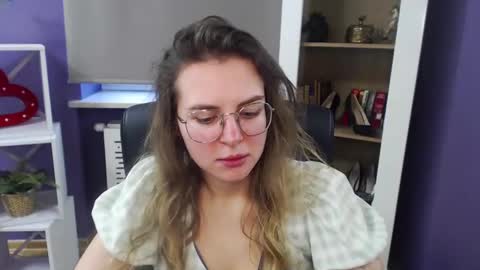 Z O E Y online show from 01-17-25, 10:00