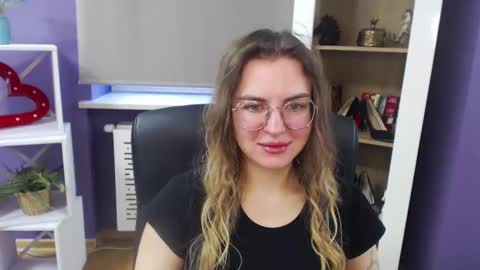 Z O E Y online show from 01-21-25, 08:41