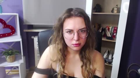 Z O E Y online show from 01-27-25, 05:36