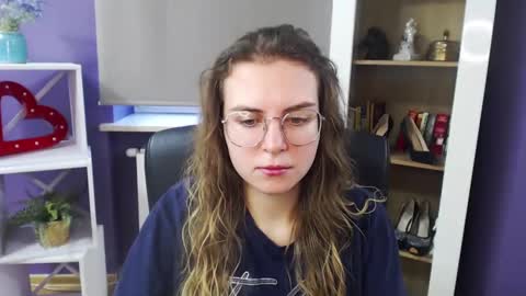 Z O E Y online show from 01-31-25, 09:27