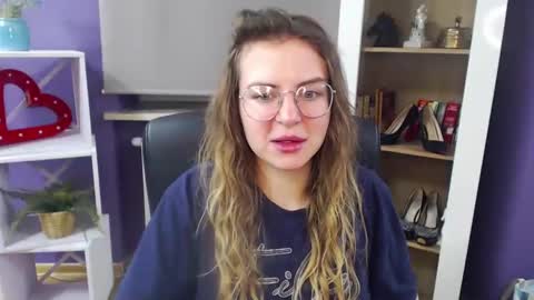 Z O E Y online show from 02-03-25, 05:29