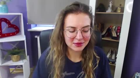 Z O E Y online show from 02-03-25, 09:08