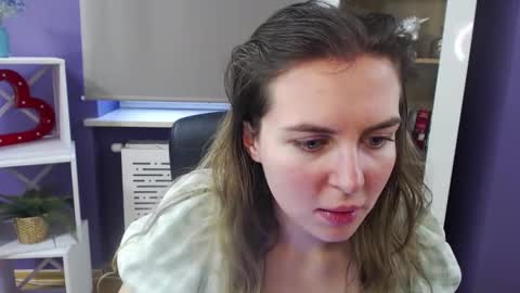 Z O E Y online show from 02-10-25, 09:14