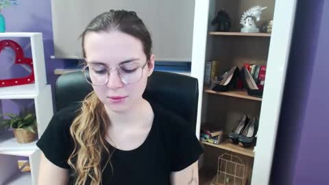 Z O E Y online show from 03-04-25, 05:32