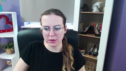 Z O E Y online show from 03-04-25, 09:07