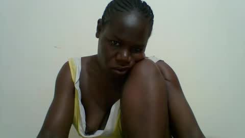 Snapshot of blacksexygal chatting on 10-26-25, 11:42 SARAH online show from 10-26-25, 11:42