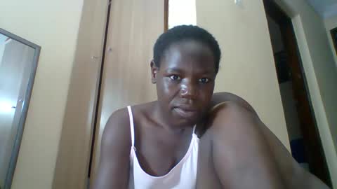 Snapshot of blacksexygal chatting on 05-03-26, 06:14 SARAH online show from 05-03-26, 06:14