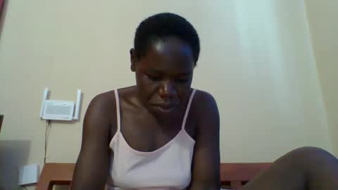 Snapshot of blacksexygal chatting on 05-05-26, 06:32 SARAH online show from 05-05-26, 06:32