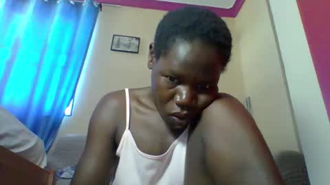 Snapshot of blacksexygal chatting on 05-18-26, 05:13 SARAH online show from 05-18-26, 05:13