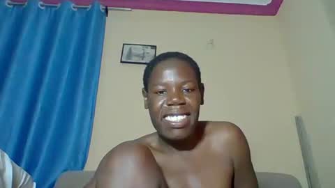 Snapshot of blacksexygal chatting on 06-06-26, 08:46 SARAH online show from 06-06-26, 08:46