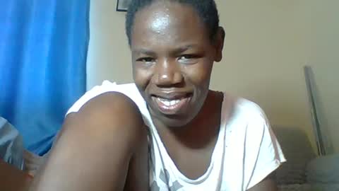 Snapshot of blacksexygal chatting on 07-22-26, 01:14 SARAH online show from 07-22-26, 01:14