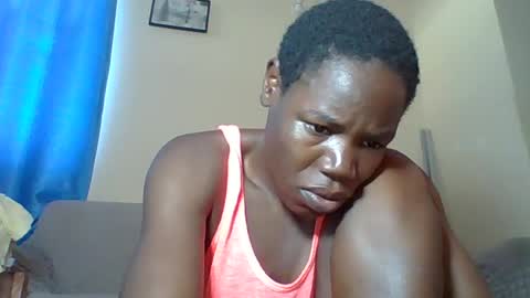Snapshot of blacksexygal chatting on 07-27-26, 01:51 SARAH online show from 07-27-26, 01:51