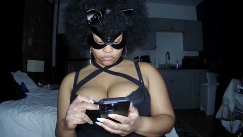 Queen Siren online show from 01-13-25, 04:50