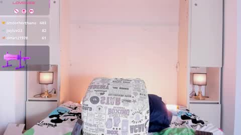 Snapshot of blackywhiite chatting on 10-18-25, 04:52 GRACE online show from 10-18-25, 04:52