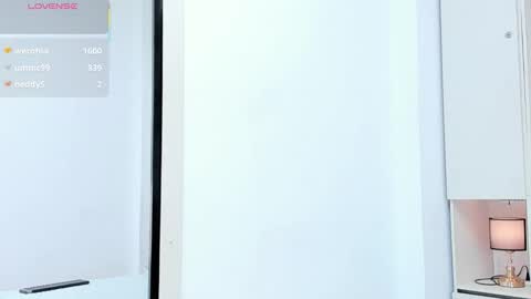 Snapshot of blackywhiite chatting on 10-23-25, 04:50 GRACE online show from 10-23-25, 04:50