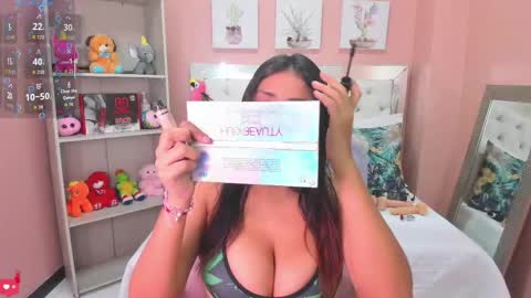 Snapshot of blaiir_moon chatting on 03-17-26, 07:06 blaiir_moon online show from 03-17-26, 07:06