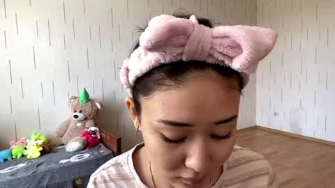 Mila online show from 03-20-26, 08:19