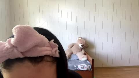 Snapshot of blairstassen chatting on 04-21-26, 07:14 Mila online show from 04-21-26, 07:14