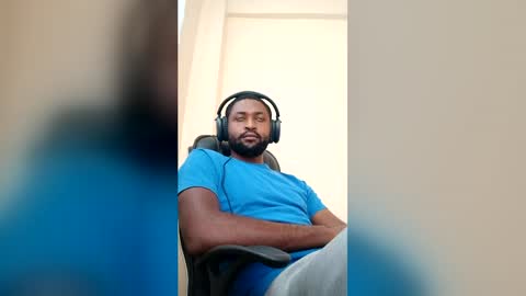 Snapshot of blakchiise chatting on 05-28-26, 04:43 blakchiise online show from 05-28-26, 04:43