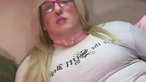 Blakely Morningstar   online show from 02-05-25, 01:11