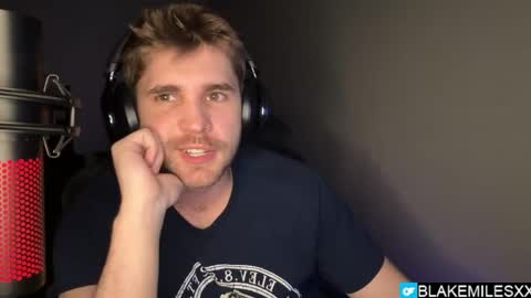 Snapshot of blakemiles2 chatting on 04-16-26, 04:57 Blake Miles online show from 04-16-26, 04:57