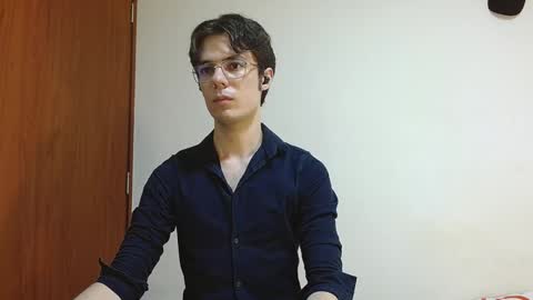 Snapshot of blakeshatter chatting on 12-04-24, 06:11 blakeshatter online show from 12-04-24, 06:11