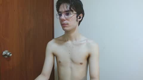 Snapshot of blakeshatter chatting on 12-07-24, 05:09 blakeshatter online show from 12-07-24, 05:09