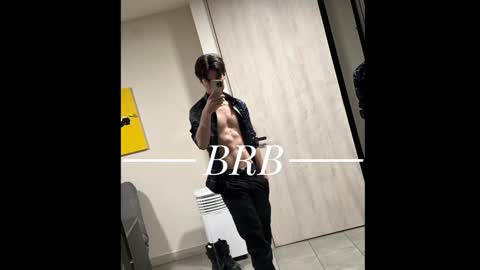 Snapshot of blakeshatter chatting on 12-28-24, 09:30 blakeshatter online show from 12-28-24, 09:30