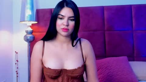 Snapshot of blanca___nieves chatting on 10-23-25, 01:43 Blanca Nieves online show from 10-23-25, 01:43