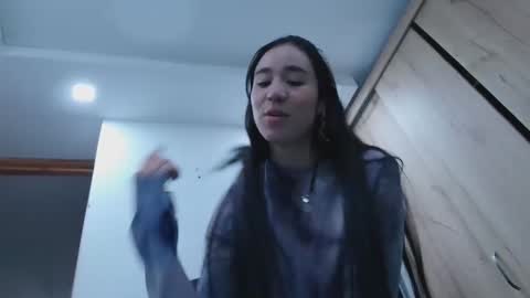 Snapshot of blancapiel chatting on 02-12-26, 12:16 Taopaipai online show from 02-12-26, 12:16