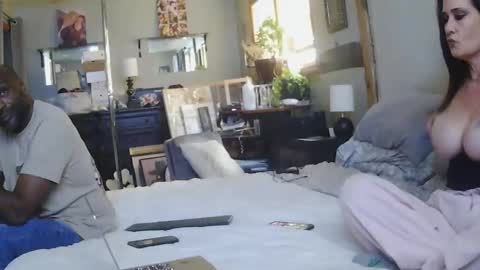 Snapshot of blaqmagic72 chatting on 10-31-25, 07:59 Redandblaq online show from 10-31-25, 07:59