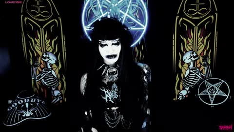 Snapshot of blasphemiangxrl chatting on 12-15-24, 01:24 online show from 12-15-24, 01:24