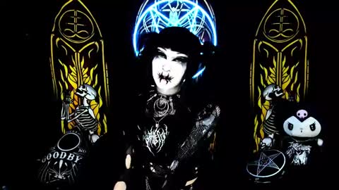 Snapshot of blasphemiangxrl chatting on 02-15-25, 03:20 online show from 02-15-25, 03:20