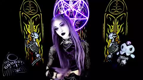 Snapshot of blasphemiangxrl chatting on 02-21-25, 08:51 online show from 02-21-25, 08:51