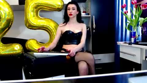 Snapshot of blazeamanda chatting on 03-25-26, 01:28 Goddess Blaze online show from 03-25-26, 01:28