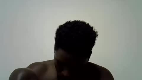 Snapshot of blesse_mixed chatting on 10-21-25, 06:47 Black brown online show from 10-21-25, 06:47