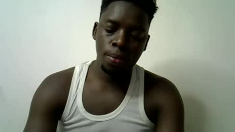 Snapshot of blesse_mixed chatting on 10-22-25, 06:13 Black brown online show from 10-22-25, 06:13